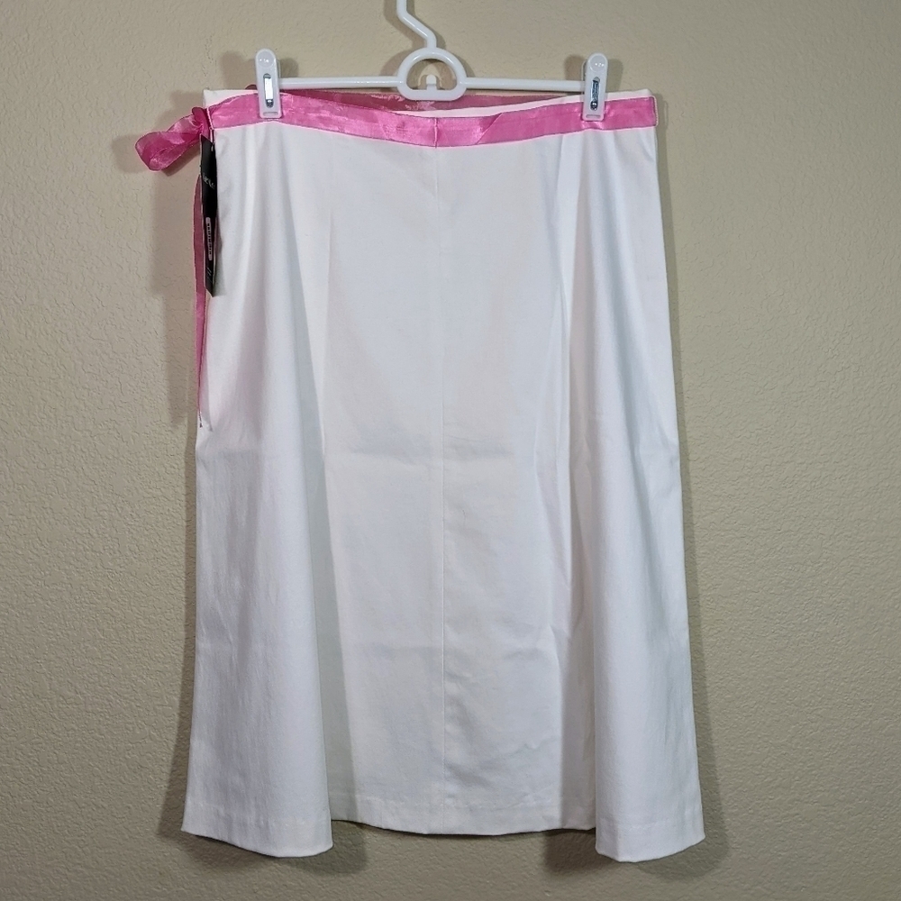 Beautiful White Cotton Skirt with Pink & Yellow Flowers NWT - Picture 2 of 7